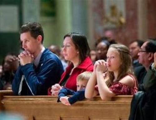 Why Are Young People Drawn to Traditional Catholic Worship?